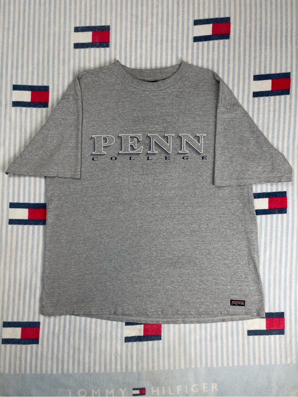 Vintage Jansport Penn College short sleeve tee shirt